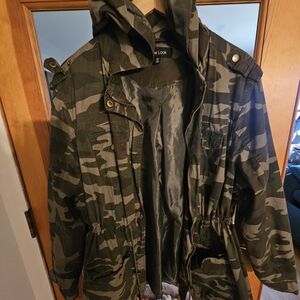 New Look Women's Green Camouflage Field Jacket Super Light Weight